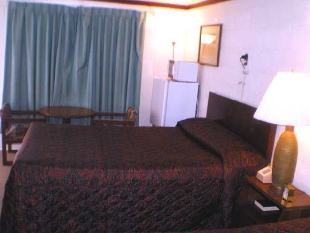 The Postcard Motel Seligman Room photo
